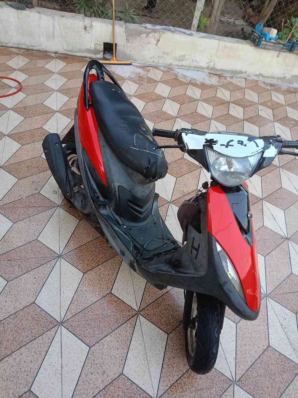 سلام عليكم ماكس عدله كفاله ويل نجمه الاصلي مو تجاري بلاديه دراجه حلوه شلعه ومعدل 49بلاد سعرها800وبيها مجال المكينه ماحاطين عليها صبانه دوم مكاني بصره كرمه علي ابو صخير ولشراي احطه على راسي ***********
