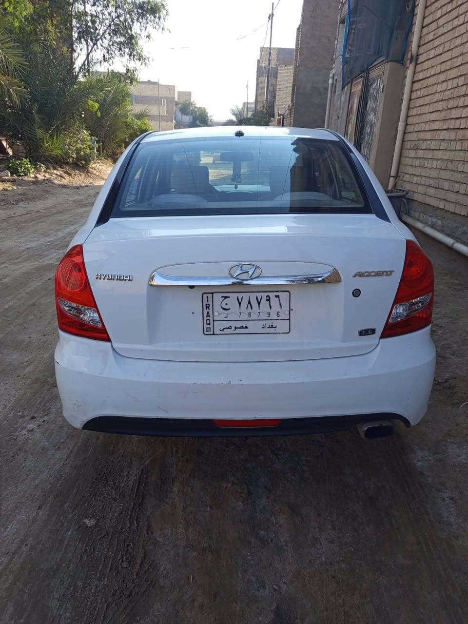 السلام عليكم اكسنت للبيع موديل 2011 خليجي فول مواصفات السياره بيها فقط بنيد مبدل اصلي والباقي مكفول من الصبغ فقط شخوط بسيطه وبيها رصعه بالقماره مال طابوكه 
السعر 94 وبيها مجال
الرقم ***********
المكان الشعله بغداد, العراق
