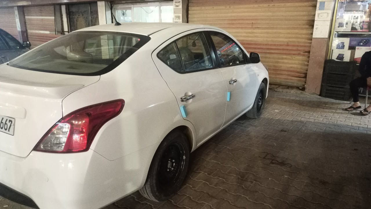 نيسان سني 22 رقم اربيل دولي هنديه كفاله مدوشمه كشنات ورظيه وشاشه بيهه السعر 111 وبيهه مجال سياره حلوه وجاهزه ***********
