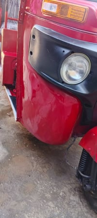 تكتك للبيع مديل2016 مكينه 2020 مضروبه لغد امامي او مسحوبه تكتك نضي كلش...