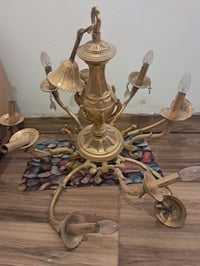 نجف كريستال • نحاس مذهب • ٨ شمعات