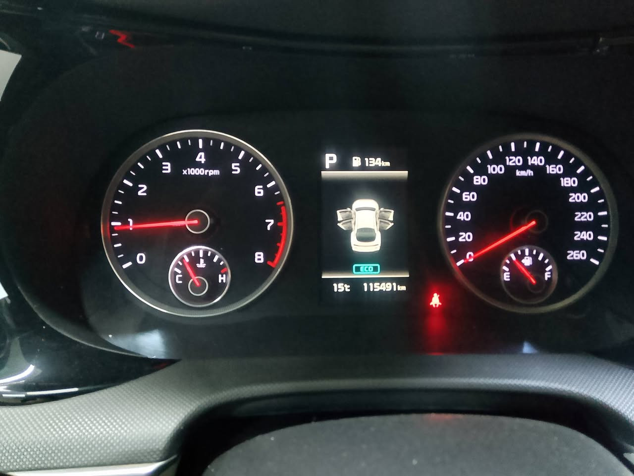 سلام عليكم K5 موديل 21 شركه الدوليه  مكفوله من كلشي ماعده الباب لخلفي وره سايق بي طخه وما مصلحه بعدها سياره كير محرك صدر كله ع وضع الشركه بسمي تحويل ثاني يوم  سعرها اتصل وبيك خير وتدلل 
*********** بي وتساب
