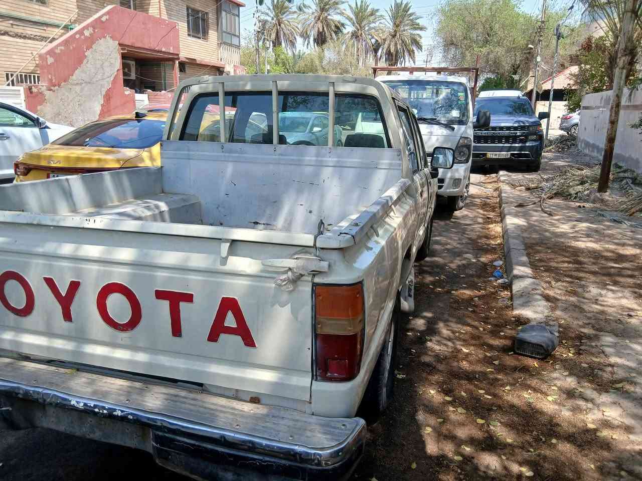 السلام عليكم ورحمه الله وبركاته 
بيكم دبل قماره موديل ٨٨
رقم انكليزي باقي على الاستلام هزه وسنويه جديده 
رقم بصره رايدها ٣٥ ورقه نواقص بسيطه 
مكانها بغداد الكرادة
***********
