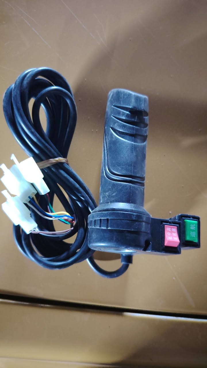 يوجد جميع ادوات الستوتات والدراجات الشحن 
تصليح موقعي نجيك الباب بيتك المراسله او الاتصال *********** واتساب
