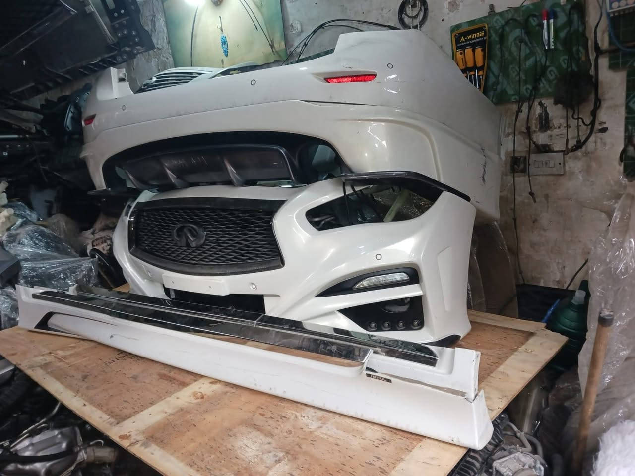 سلام عليكم حبايب گلبي 

توفر كت كامل مال انفنتي Q50 

مزود من شركه يابانيه اسمها: IMPUL🎌🇯🇵

متكون من دعاميه امامي+دعاميه خلفي +ودوس طوال 

ملاحضه: كت كلش حلو ومختلف ومرعب

يوجد شد وفتح وصيانه جميع سيارت انفنتي 

للستفسار ***********

العنوان بغداد طريق معسكر الرشيد مجمع مشن مقابل الابان الاسحقاقي
