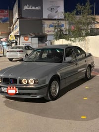 بي إم دبليو 525i • ١٩٩٠ • رقم بغداد