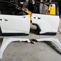 موجود بيبان راف فور 2023 ابيض لولوي و بسعر معقول و تحت السوق . للتواصل...