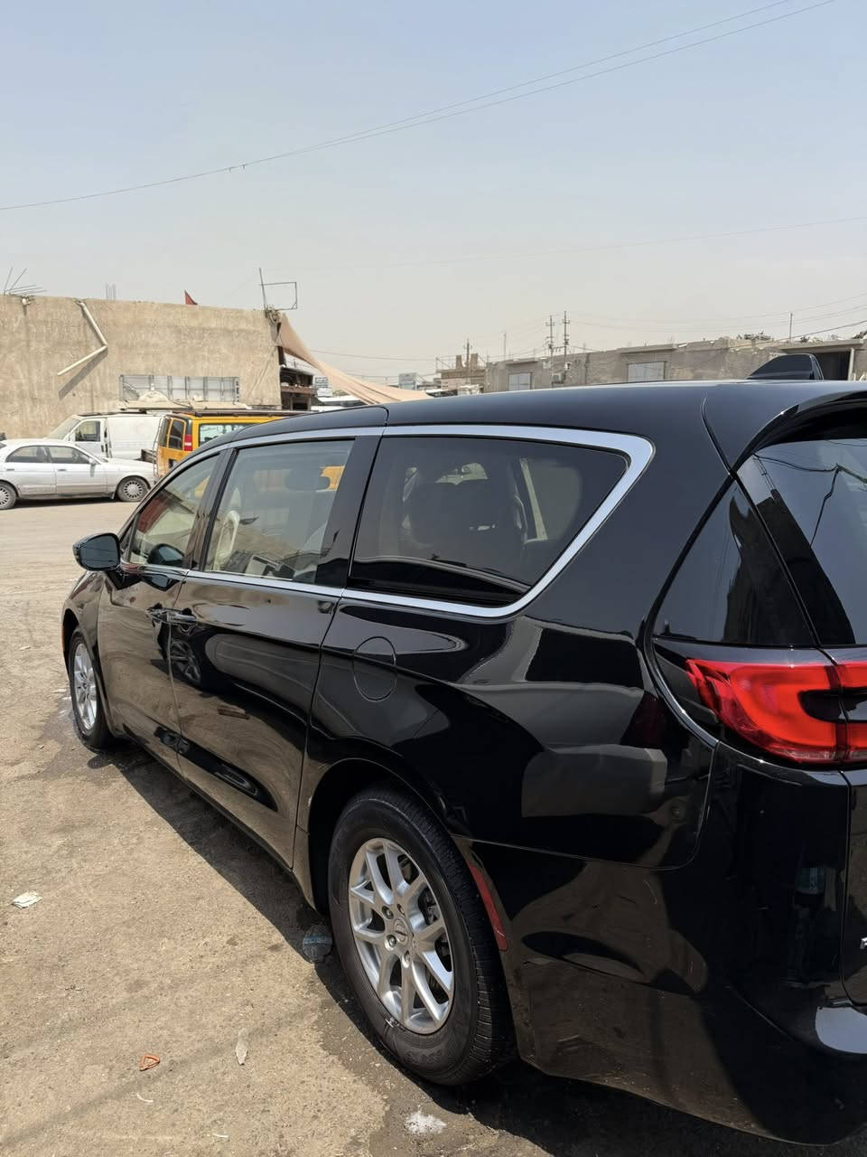 سلام عليكم باسفيكا للبيع موديل 2024 سيارة حادثه موضح بل صور السيارة مصلحه تصليح واحد على واحد جاهزه للاخير ماشيه 25 الف فقط مشي قليل السعر 235 وبيه شي بسيط حك الجيه
***********
