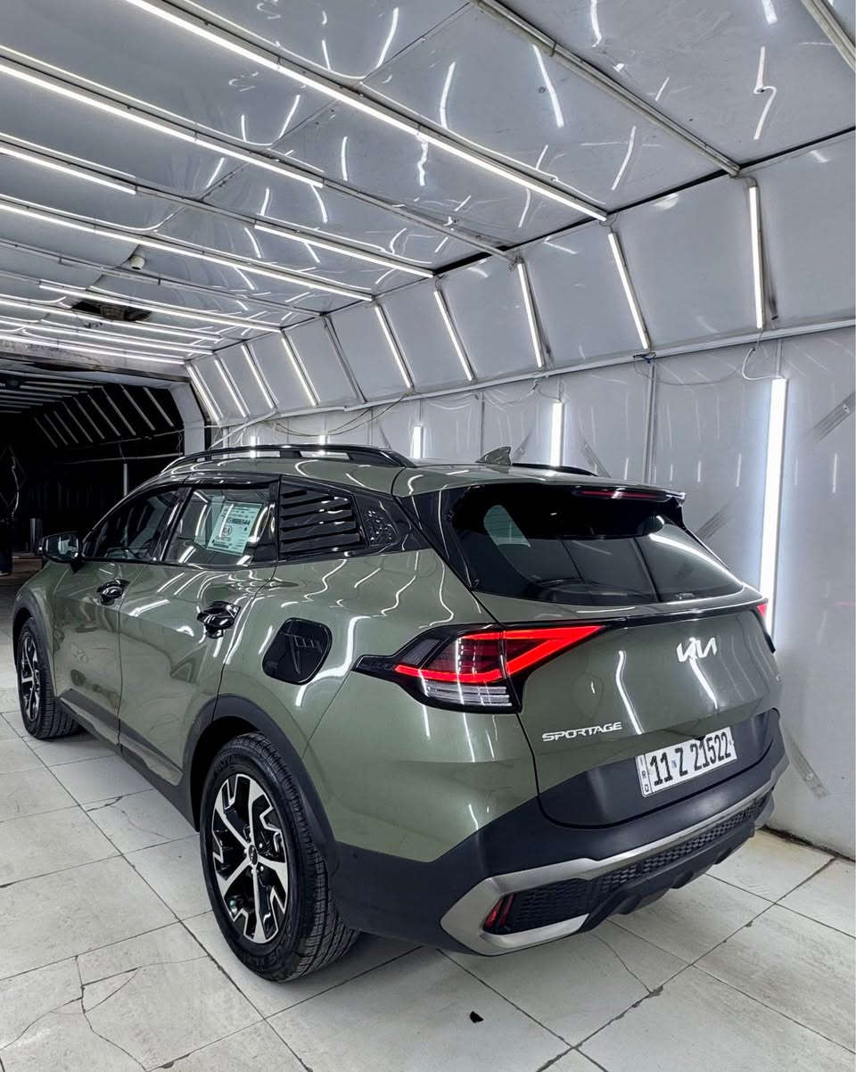 السلام عليكم كيا سبورتج كوري 2023 هاايبرد يعني انسى الصرف وشلعة قوية رقم بغداد الدولي تحويل ثاني يوم حادثها جاملغ وبنيد والباب كلير توحيد لون مواصفات خاصة vip 
#المواصفات

1. شاشه كبيره

2. بصمه

3. شحن وايرليس

4.تشغيل عن بعد 

5.كاميرات  امامية وخلفية وجانبية

6. رادارات جانبيه

7. رادار امامي

8. لايتات لد 

9. بكلايت لد 

10. كشنات حضن

11.هيترات بالكشنات

12. ويل كب 

13.اشاير بالمري

14.كيجات دجيتل 

15. قطعتين تبريد 

16. تبريد بيانو 

17. تحكم 

18. نظام سبورت ايكو عادي

19. فور ويل 4x4

20.ايقاف ذاتي اوتو ستوب

21.حساسات خلفيه

22. اوتو هولد 

23. نظام منحدرات 

24. كشنات جلد مشمشي +كهرباء+تبريد وتدفئة 
25. ⁠تحكم بالريمونت تتقدم او ترجع وباقي المواصفات المعروفة السيارة جديدة دينار متصرف عليها للبيع فقط السعر 183 ورقة بيها مجال بسيط حق الجية للاستفسار *********** مكاني بغداد ممتواجد عالنت الشراي يتصل بغداد, العراق
