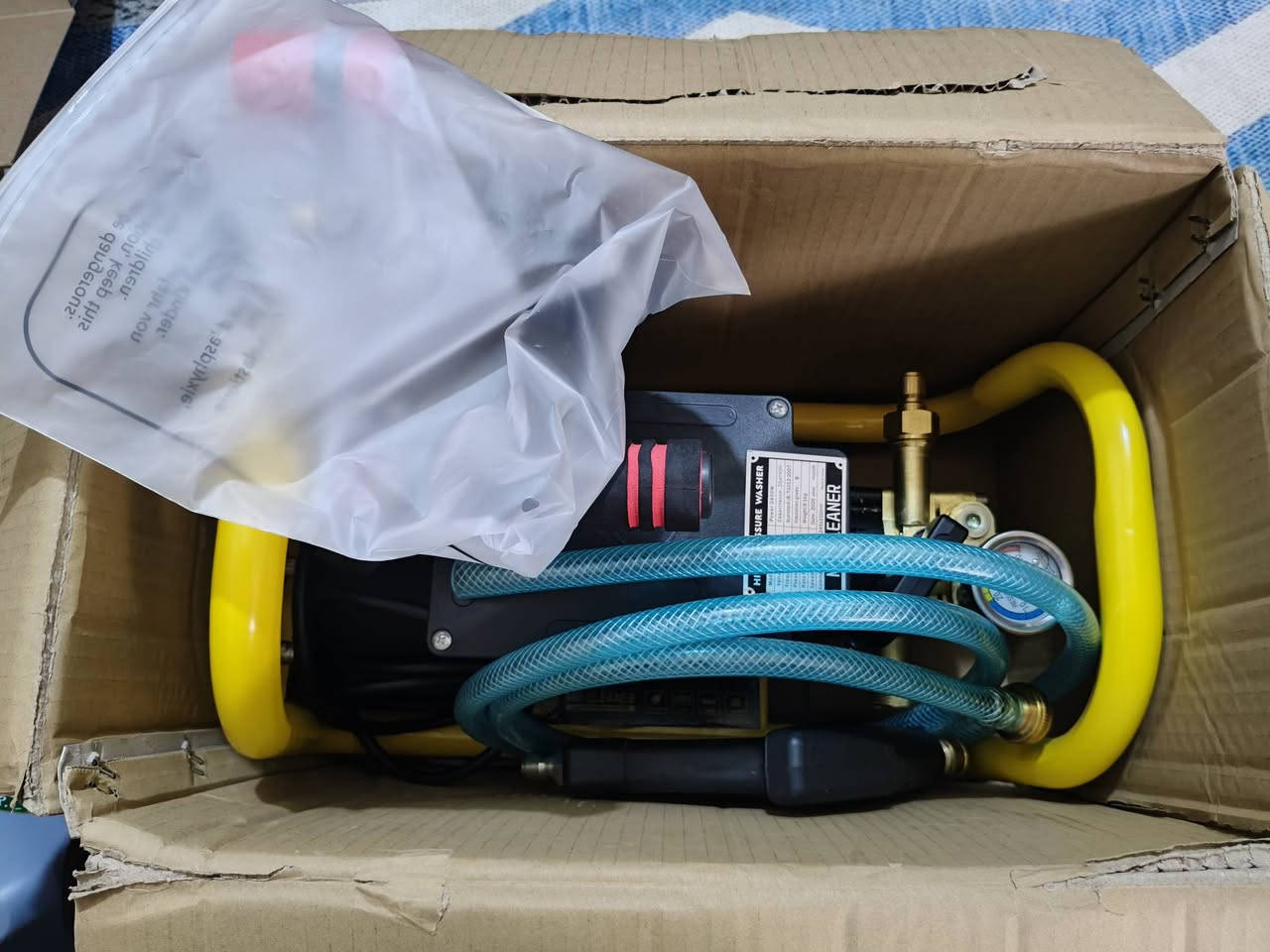 فارة غسل اصلية 9 بار 4 نوزل استخدام 3 مرات فقط اخت الجديدةكامل مرفقاتها
السعر 170 مكاني بغداد الحسينية 
***********
