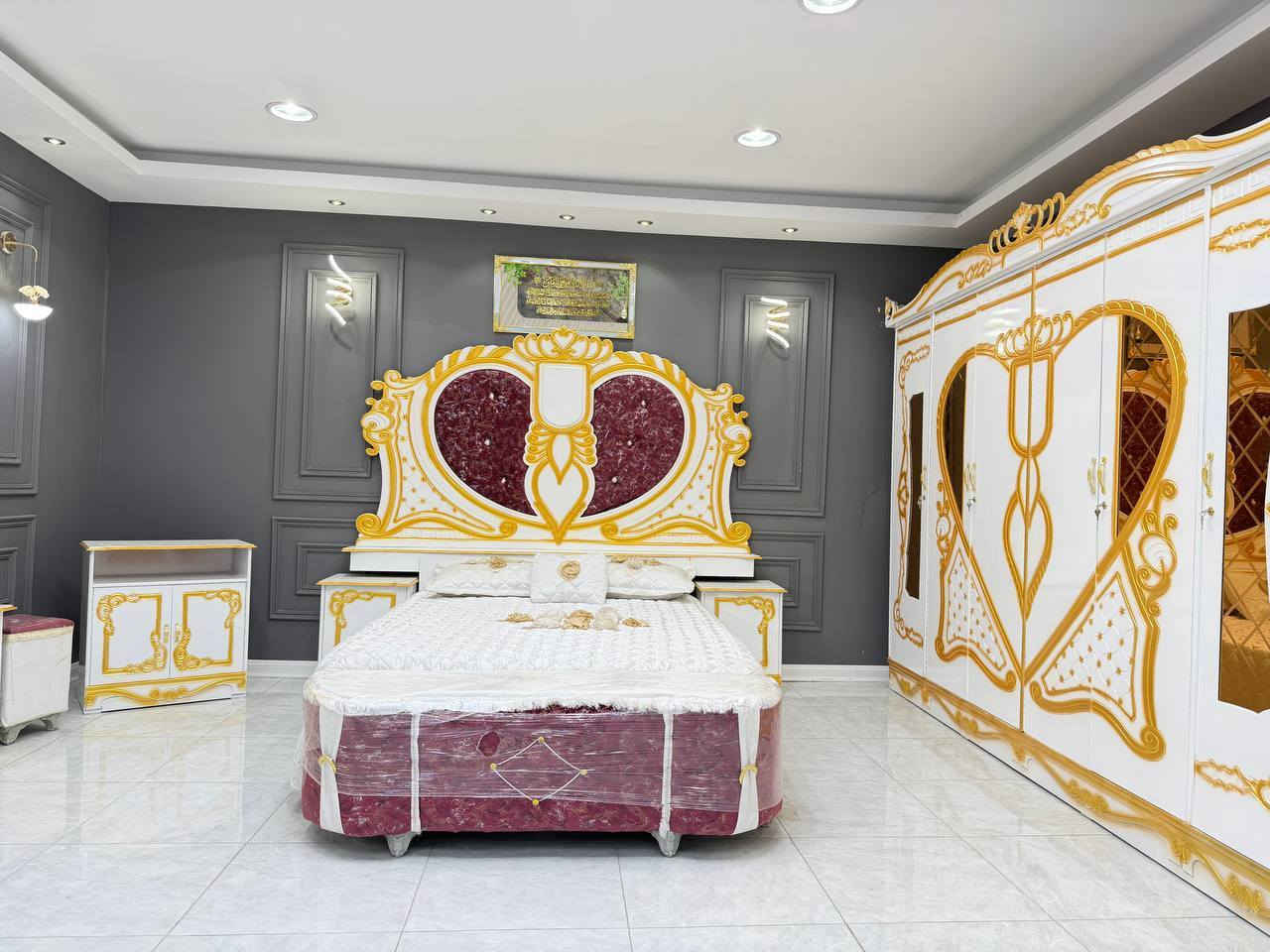 ♡ ان هذا لرزقنا ماله من نفاد ♡

السعر // مليون فقط 😍

🔅تفاصيل الغرفة المرمري  ....

 خارج ٤ملم ام دي اف 🔺
وداخل صاج ٣ملم 
صبغ حراري  درجة اولى 

عدد القطع  ٧ قطع 😍
🔺1 //جرباية  قياس  ١٦٠ × ٢٠٠ 
🔺//ميز جانبي ايسر قياس ٥٠
🔺2// وميز  جانبي  قياس ٥٠
🔺3// زاوية ارتفاع مترين عرض ٨٠
🔺4// وميز بلازمه  
🔺5//وميز مراية ارتفاع مترين عرض ١٢٠
🔺6// وكنتور ٦ باب  ارتفاع مترين و١٥ طول ٣ متر و١٥

القطعه الثامنة حسب الطلب شازلون
سعرها ٥٠ الف ❤️

(توصيل مجاني مركز بغداد )
التوصيل يشمل الشد مجاني 🔥
(اطراف ٥٠)
باقي المحافضات حسب البعد
شازلون سعرها ٥٠ الف
شازلون مخزن ٧٥ الف


**إذا كنت صاحب هذا الإعلان وتريد حذفه لأي سبب، رجاءا أرسل رسالة إلى الدعم الفني**