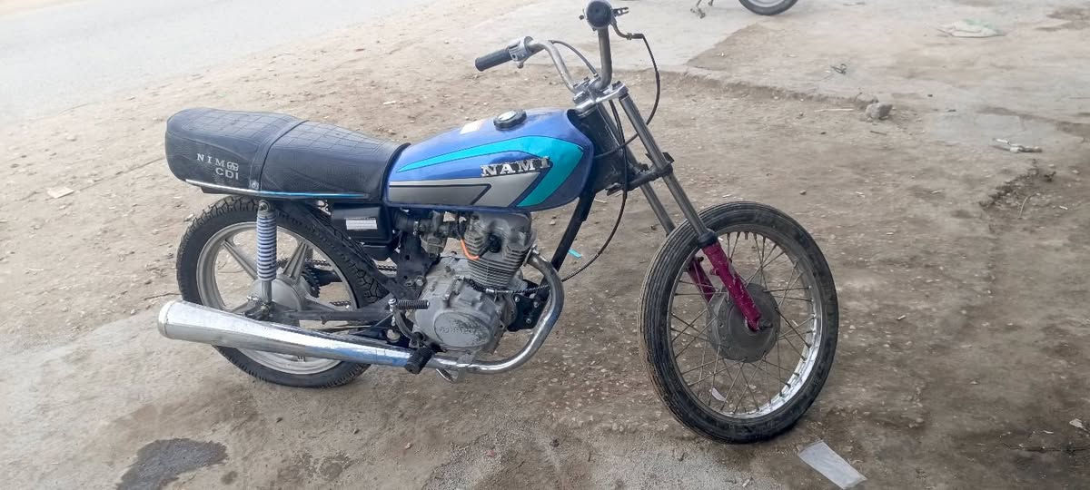 كلك كلك كلك وراق ضايعه 
لبيع سعر 250وبيه مجال تشتغل بس تاير بنجر 

مكاني كربلاء منطقة الامام عون رقمي  ***********
