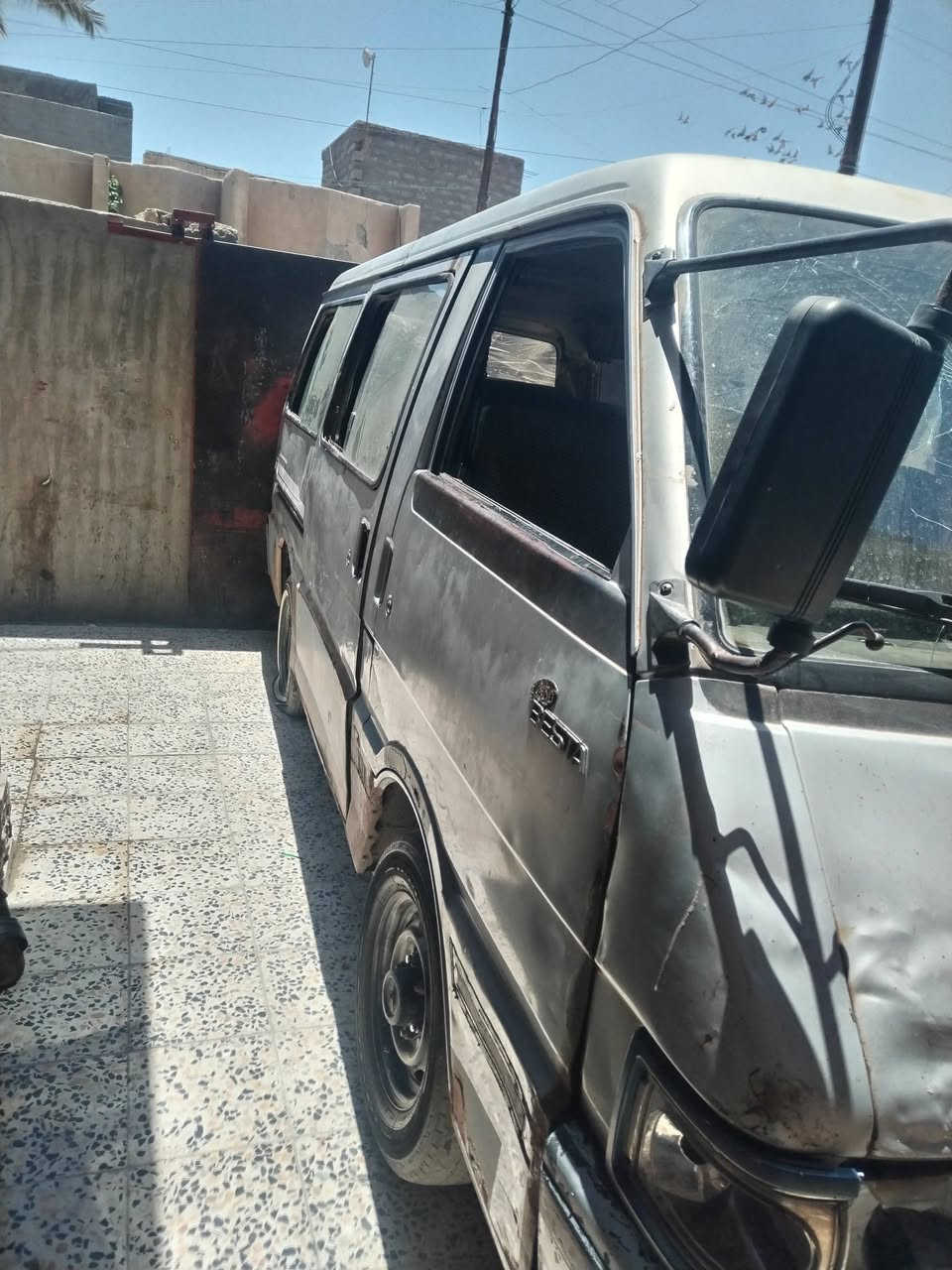 كيه بسته موديل ٩٣ محرك وكير وصدر جديد شرط كشر بلاد قطرت صبغ مابيه بس الحجل معمر شواصي شركه رقم بغداد سنويه نافذه بسمي تحويل مباشر اسعر ١٣ ورقه قفل قفل مطلوبه هيئه ومرور ٦٠٠ الف فقط  علا مشتري مكاني ابو غريب الحصوه ***********
