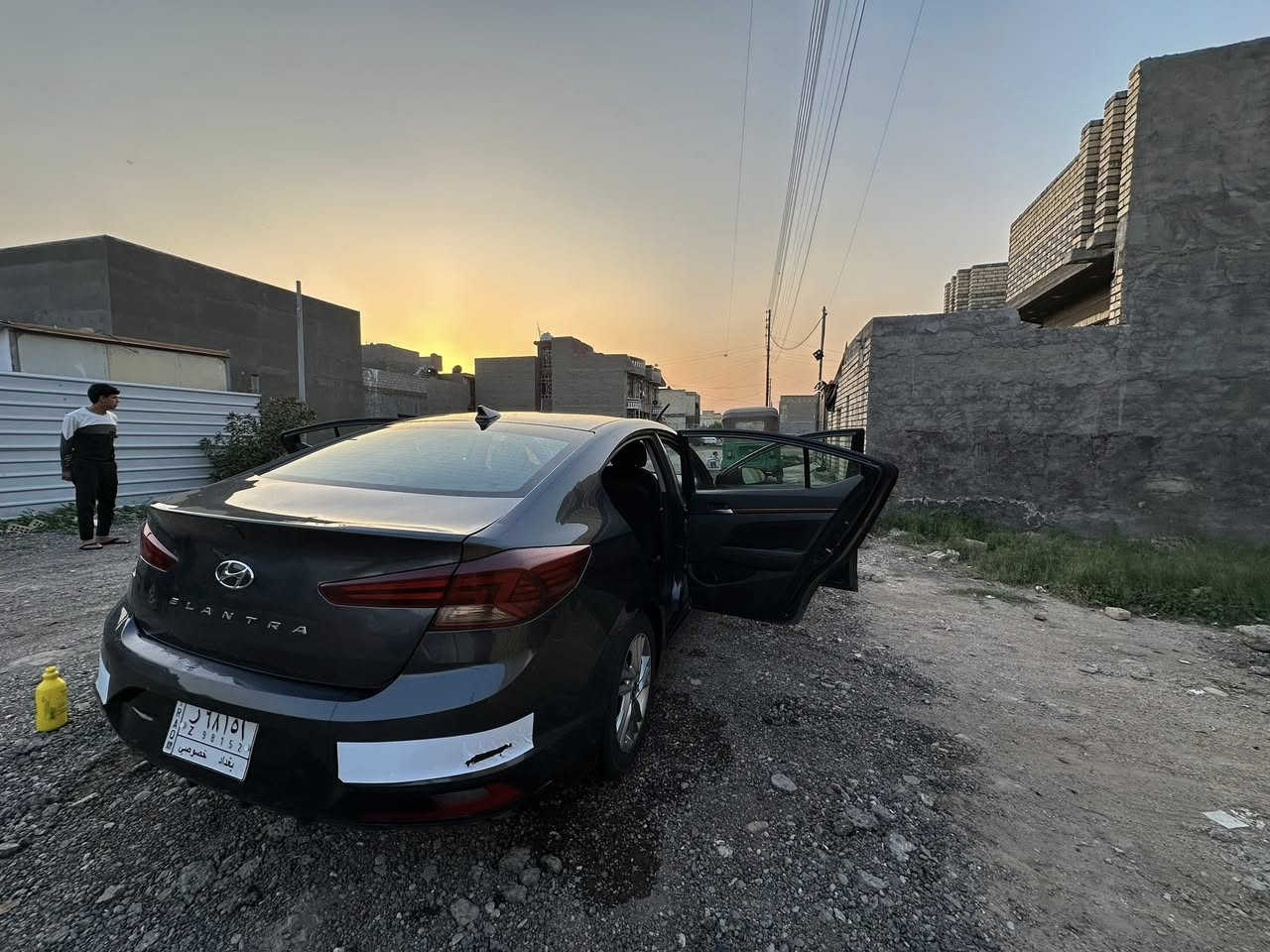 السلام عليكم النترا للبيع موديل 2020 رادرا امامي تحديد مسار مثبت سرعه نقاط عمياه ثلاث انضمه سياقه كأمره خلفيه كفاله عامه من الصبغ والتبديل ماعدا بارد بل جنطه والحوض ولاحصلت بسطيه السعر 140  الرقم *********** واتساب ***********
