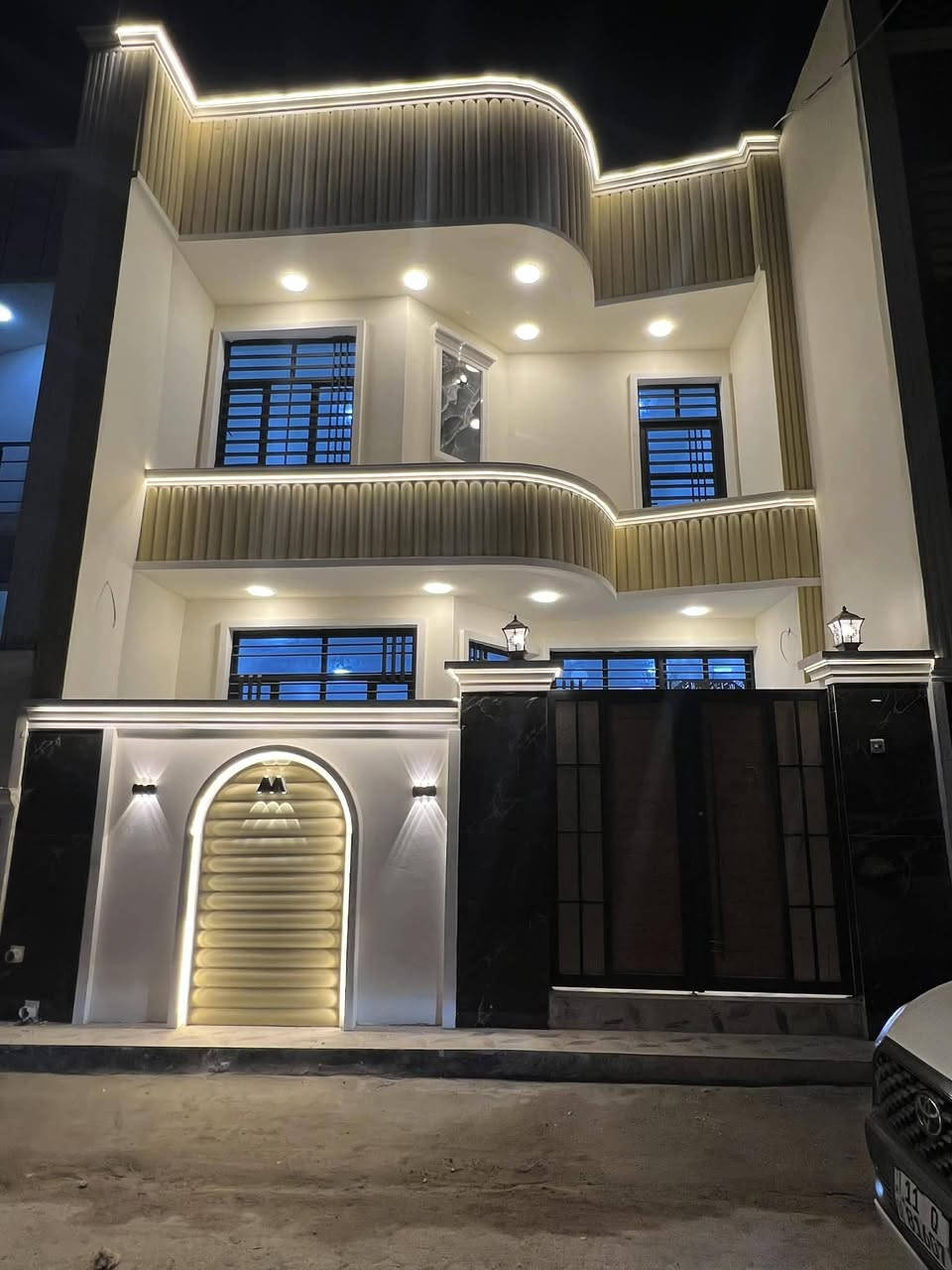 سلام عليكم بيت للبيع
طابق ونص سلطان الثالث فرع الخامس مفتوح تنازل قلعه 
طابق الاول بلوك الثاني طابوك 
فول بناء حديث ما مسكون 
‏١٠٠ متر 
وجه ٦ وربع 
نزال ١٦
فول خدمات مي كهرباء تبليط
تنازل وقرار قاضي
سعر 118 مليون 
الاستفسار ***********
