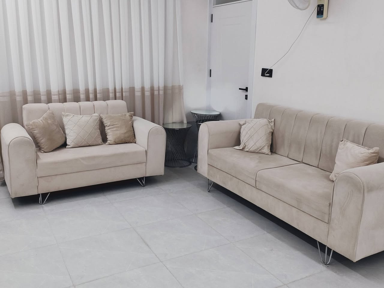 ***********
تخم قنفات 10 نفارات ميز وطبلاات حيل نضيف سعر 250 مكان رابين
