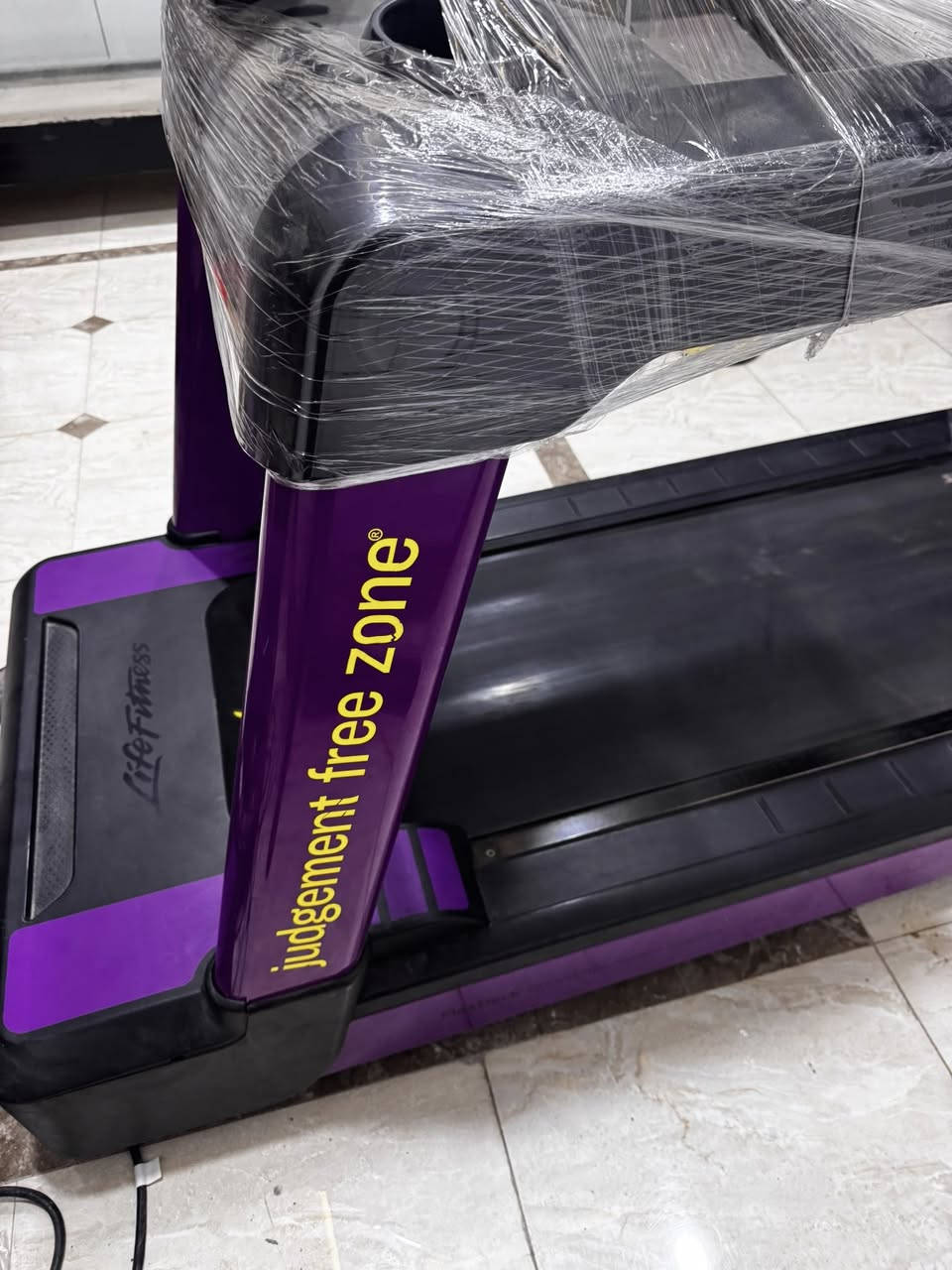 جهاز جري لايف فتنس مستعجل على بيعته 
***********
