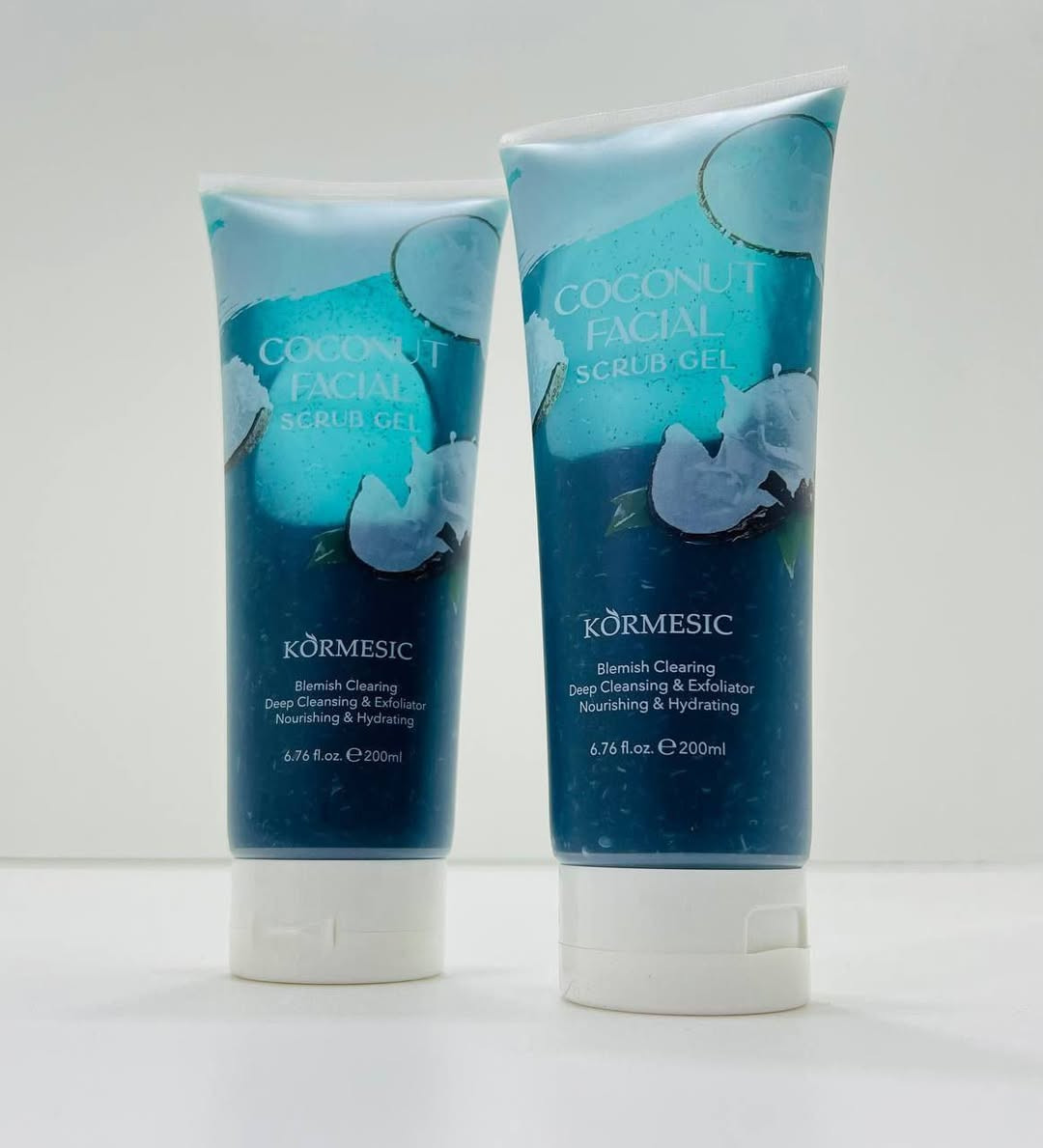 هذا جل مقشر للوجه بجوز الهند من كورميسيك (Kormesic Coconut Facial Scrub Gel). 
يزيل الشوائب وينظف البشرة بعمق.
يساعد على تنقية البشرة وإزالة الرؤوس السوداء.
يعمل على تغذية وترطيب البشرة.
الحجم: 200 مل (6.76 أونصة سائلة).

قطعة / 3


**إذا كنت صاحب هذا الإعلان وتريد حذفه لأي سبب، رجاءا أرسل رسالة إلى الدعم الفني**