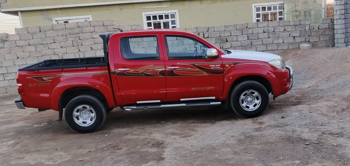 السلام عليكم عندي بيكم هايلوكس فور ويل موديل 2010 بيها صبغ اربع قطع المحرك بيه نفخ رقمها شمالي شرط التحويل مراوس أو بيع تفاصيل أكثر اتصل عرقم 
***********كورك
***********زين
