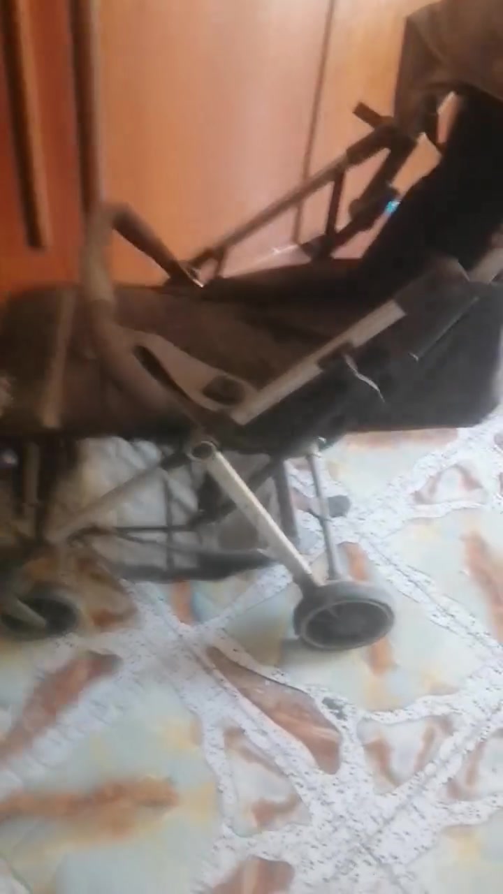 سياره أطفال ٢٠قفل
العربانه أطفال ١٠ الف قفل بس تحتاج  حديده بل ضهر لحيم وغسل فقط


**إذا كنت صاحب هذا الإعلان وتريد حذفه لأي سبب، رجاءا أرسل رسالة إلى الدعم الفني**