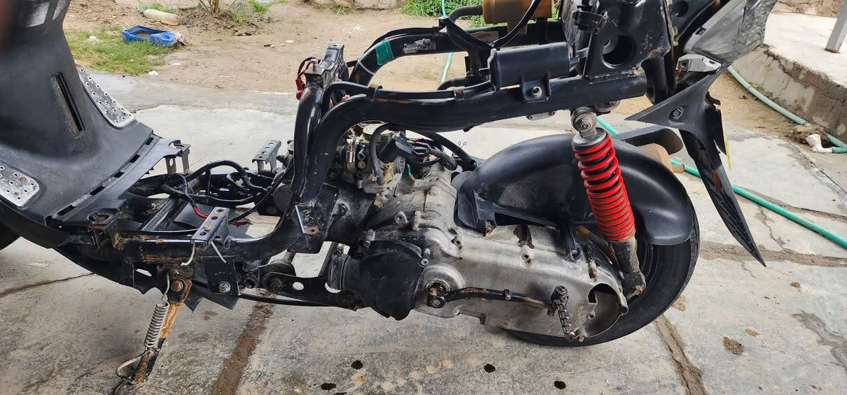 سلام عليكم اعيد النشر بسبب الوعود الكاذبه/دراجه ماكس بلاديه نضيفه وحلوه تايرات جدد وبيهه شلعه حلوه تجي وتقتنع وتطلع بيهه تراي وين ما تريد السعر 475 وبيهه مجال للطيبين 
المكان بابل الحصوه/***********
