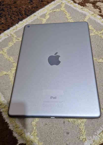 · يباد اير٢  شري اتصل *********** ذاكرة ٦٤ بصمة حجم الشاشة ١٠ السعر ١٢٠ ألف قفل مكاني جميله بغداد
