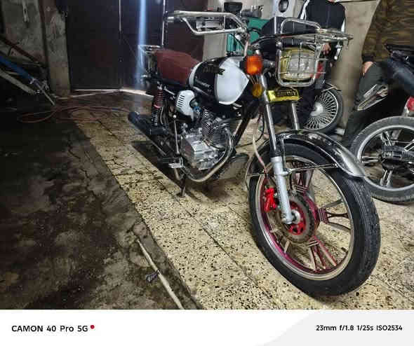 للبيع للبيع  فقط السعر 800 وبي مجال حك الجيه مكاني
موصل حي النور
ويل خلفي امامي دسك مو بنز تشغيل عن بعد
مكينه مامطخوخ بيها برغي
خمسة كير
وايرمنية كلها شغاله وعل بلاد
***********
***********
