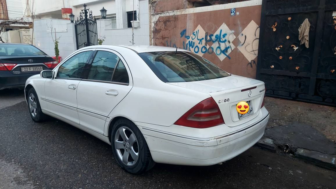 مارسيدس c200  موديل 2003 
مکینە چوار پستن 
گێر و مکینە بە شەرتی ١٠ فیتەر
بێ لێدرانە سەێارەکە 
رقم هەولێر.   ئەوەلیات. مالی مدنی و حجز و دزی بە شەرتە
تحویل بە شەرت نیە. 
ژمارەێ موبایل ***********
تکایە موشتەرێ نیت تلفون مەکە أربيل, العراق
