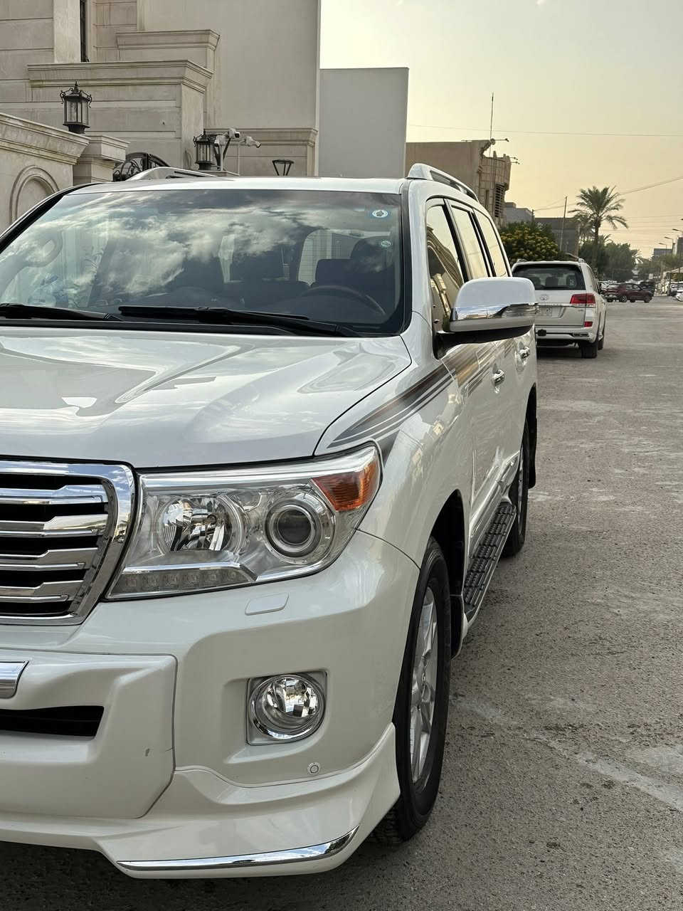 السلام عليكم لاندكروز ٢٠١٤ 
Gxr 
ماشيه ٨٢ الف قابل للزياده 
تبديل جاملغ امامي عكس السايق والدعاميتين 
38000$ 
نقداً فقط 
*********** 
التواصل واتساب فقط
