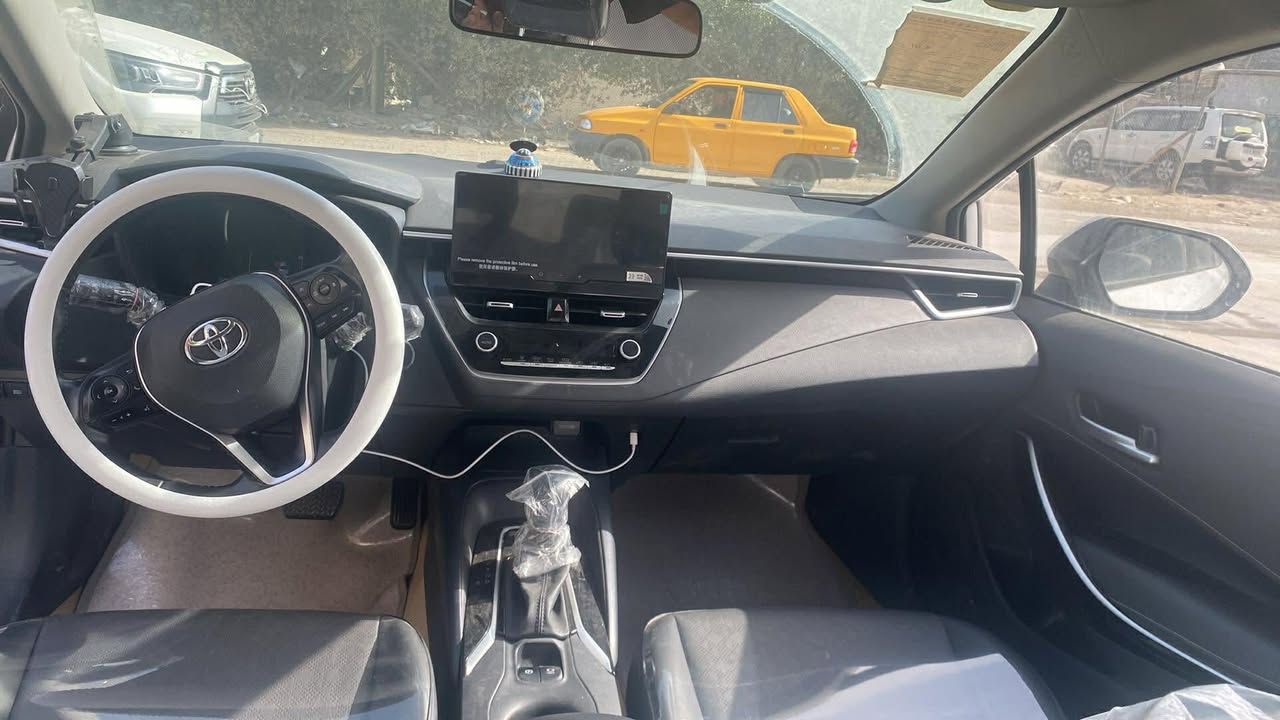 السلام عليكم كورلا هايبرد  ماشيه 25 سياره دوشمه عامه تخم تاير  سيبايه سياره جديده خير من الله كفاله من ضربه وصبغ سياره بس دعاميه بيها شخط بصيط  
السعر162 وبيها مجال بصيط مكاني مدينه الصدر الحبيبه 
رقم ( *********** ) سياره بسمي تحويل ثاني يوم
