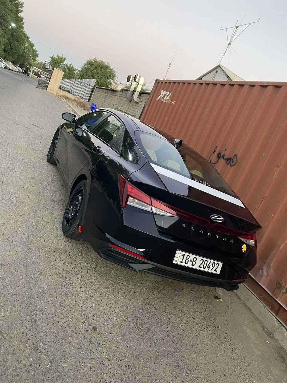 السلام عليكم النتره 2021 ماشيه 70 سياره حادثها فقط شبر بلبنيد بارد مواصفات نص فول داخل مدوشمه جديد سياره جديده 
رادار توقف ذاتي ✅
حساسات خلفيه ✅
زنون عالي ناصي ✅
سويج ريمونت ✅
ويل اسود ✅يعني بين قوسين تنسه الطسه 
سياره ترايها يخبل 
وبعد مواصفات هواي شاشه تدعم كاربلي 
السعر 145 وبيها مجال بسيط 
مكاني حله مركز المدينه 
للاستفسار 
*********** انتصل وتدلل ✅ حلة, بابل
