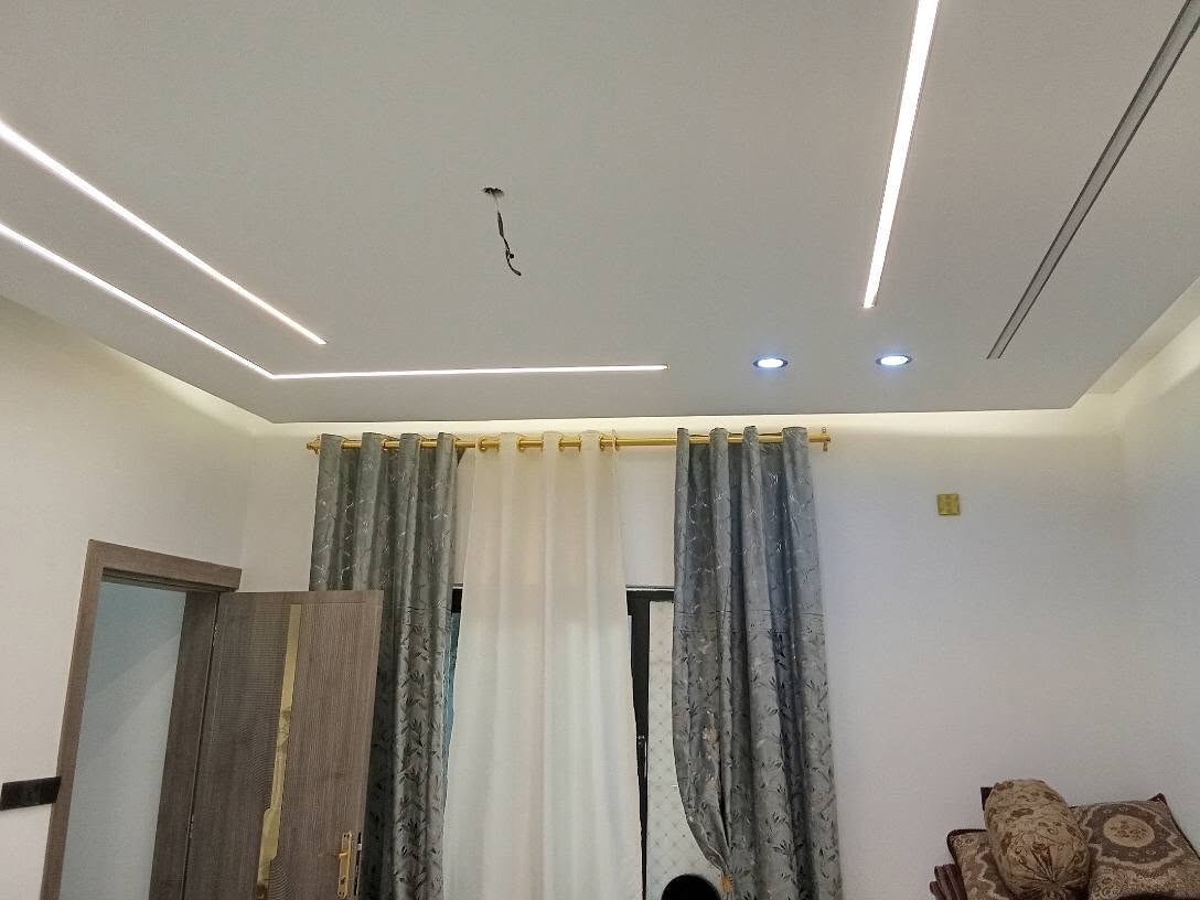 إعلان.. إعلان 
دار ماليه للبيع 
المساحة 200 متر طابق واحد 
العنوان الاسرى المفقودين من جهة دور السكك 
يتكون الدار من.....      
استقبال 
غرفتين نوم 
هول داخلي 
مطبخ حار بارد 
صحيات كامله 
مع تواليت خارجي.. وحديقة زغيره. 
للعلم أوراق الدار كامله ومضمونه 
للاستفسار اكثر يرجى الاتصال على الرقم التالي 
*********** واتساب فقط 
***********
