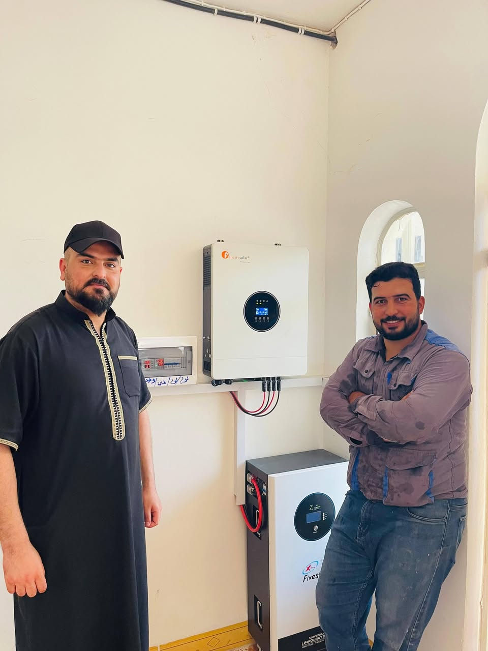 #أقساط #وبدون #مقدمة نظام منصة
✅✅ للإتصال. *********** 
تم على بركة الله تنصيب منظومة طاقة شمسية من قبل مكتب #علي #الجميلي #للطاقة #الشمسية في  قضاء الشرقاط في منزل السيد محمد احمد الجميلي بواقع 20 امبير  نهاري 15 امبير ليلي بتاريخ 12\5\2026 والتفاصيل كالتالي:-  ⛔⛔ 
1_الالواح عدد 10 اي سي 650 واط وجهين (n type) (16 bas bar) وتتحمل درجات الحرارة العالية وبضمان 15 سنة 
2_ انفيرتر 8 كيلو واط ضمان سنة واحدة
3_ بگج بطاريات ليثيوم 15 كيلو مع 8000 دورة شحن (Grade A) جديد لامستخدم ولا مجدد وضمان خمس سنوات 
4_ شاشة BMS موازن وحماية ضمان سنة
5_كيبلات DC و 4mm و1000 فولت مقاوم للظروف الجوية 
_وجوزات DC وجوزات Ac  
_صندوق للقواطع
_ ربط كوندكتر بارد منفصل عازل عن الوطنية
6_الحديد مغلون 1.5 انج
___________
سارع بحجز منظومتك  واستغل الفرصة مع فترة اعطاء تخفضيات لكافة المنظومات المنزلية والزراعية وبأقساط ميسر ومريح وبفترة زمنية طويلة بما يتناسب مع كافة طبقات المجتمع
_______________
بإدارة 
زيد الجميلي
***********
