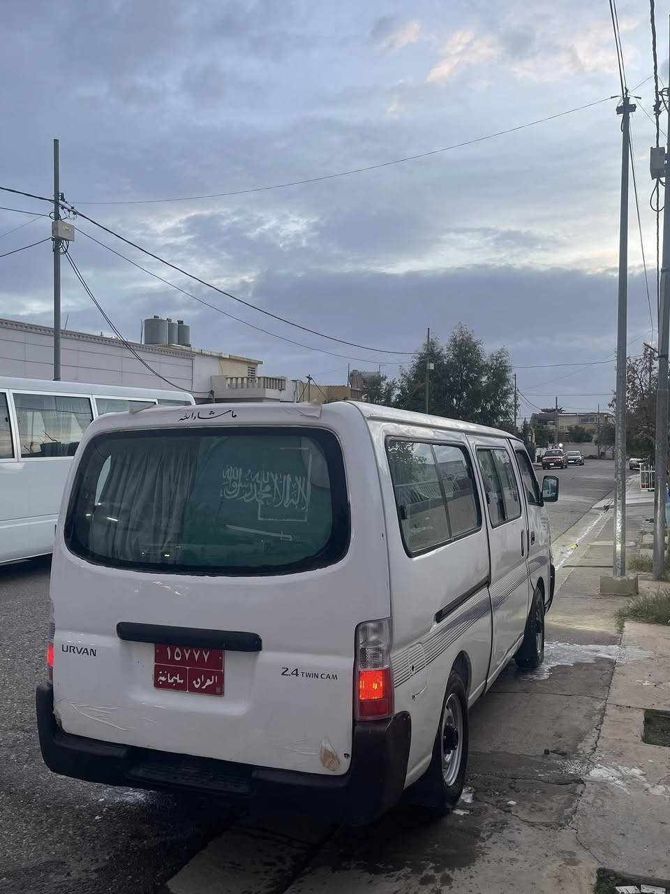 ئۆرڤان ٢٠٠٢ بۆ فرۆشتن گێر و مەکینە و ئەکسل بە شەرت مەچینە گاز حیزام ***********
