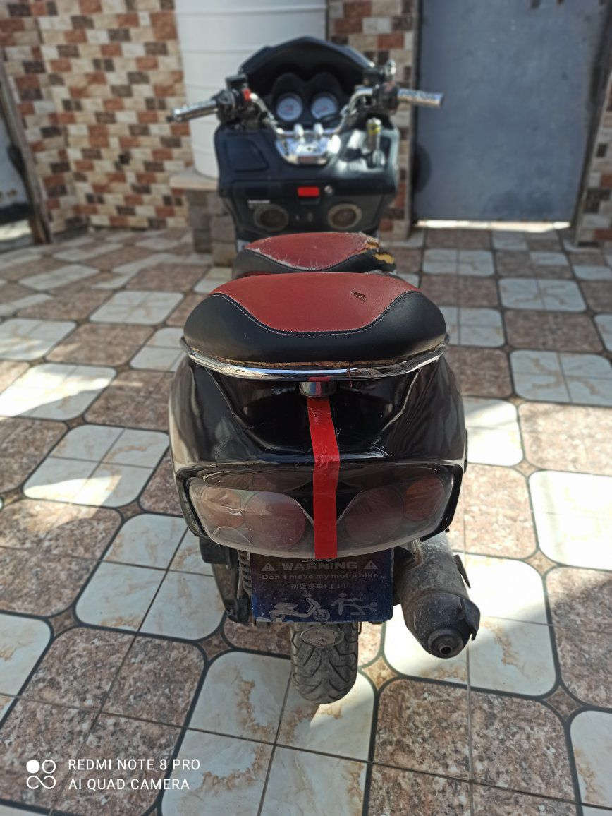 سلام عليكم دراجه فورزه صفر سته للبيع دراجه جاهزه من كلشي كامله نضيفه شوف العين كهربائيات كامله لايت زنون رباعي محرك ما مفتوح يراد لها بس دوشمه الكشن لن مفارغ لها والله سعرها 750 و بيها مجال الطيبين مكاني البصره بني منصور قضاء الصادق رقم الهاتف ***********
