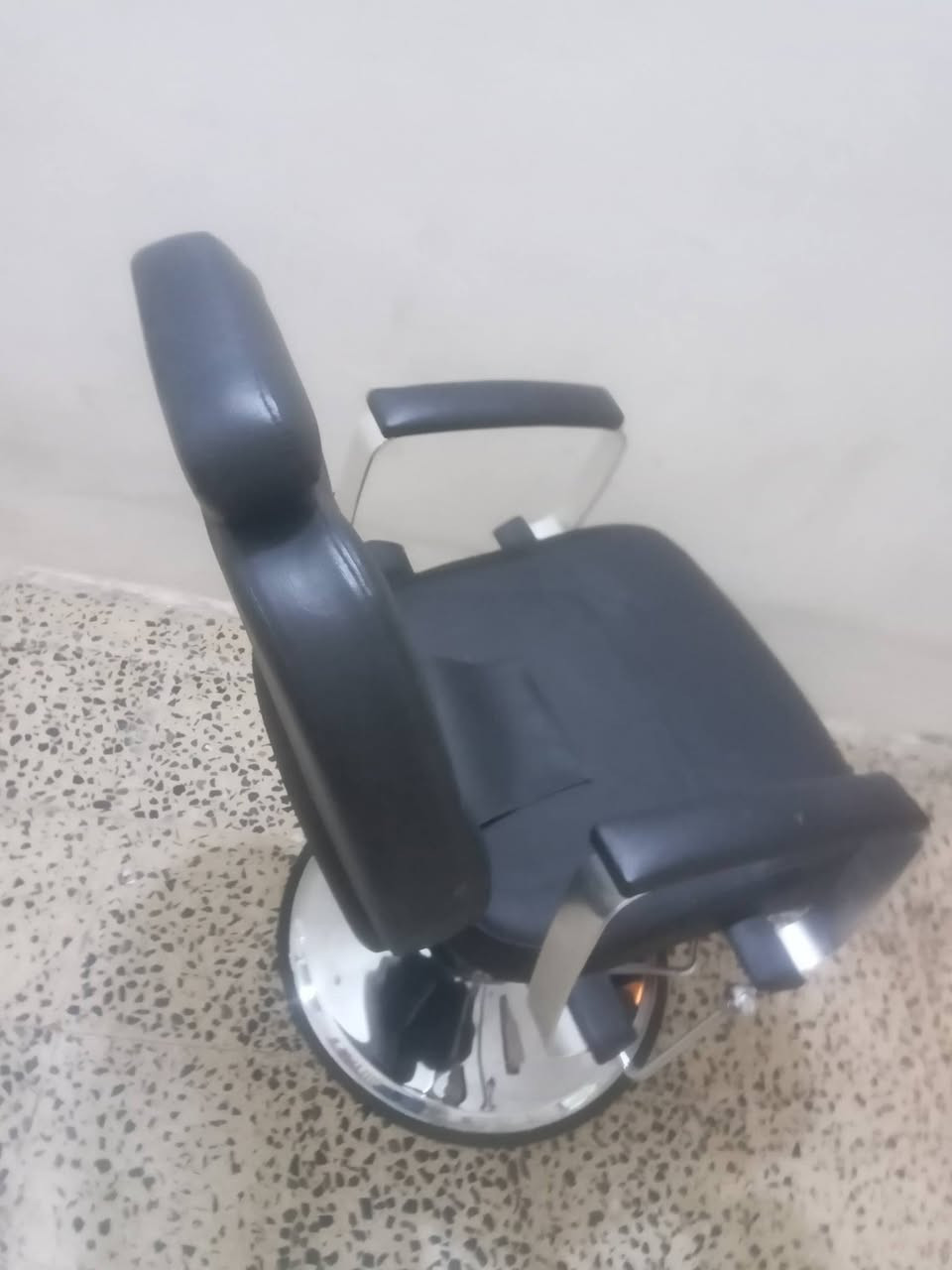سلام عليكم كرسي حلاقه للبيع اخو جديد   سعره ١٥٠  بيع مستعجل


**إذا كنت صاحب هذا الإعلان وتريد حذفه لأي سبب، رجاءا أرسل رسالة إلى الدعم الفني**