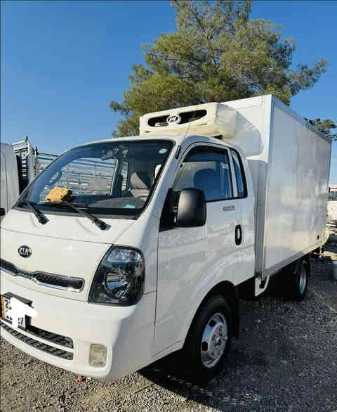 سلام عليكم 
كيا براد  فحل  ٤٠٠٠مفتوح   مودیل ٢٠١٥  سیارە مکفول  مابی ایشی تیارات ١٤ کل جدید     براد -١٠.  رقم سلیمانیە مکان سلیمانیە  ***********
