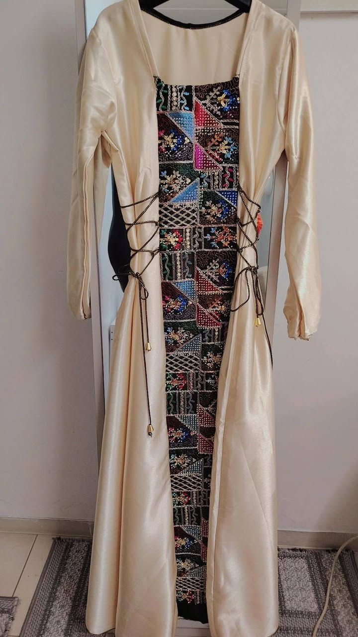 حسب طلب قياسات من سنه إلى وزن ١٠٠
متوفر ٣ الوان 
للحجز والاستفسار مرسلة الصفحه
او اتصال على رقم وتساب ***********
توصيل بسمايه الف بغداد جميع المحافظات ٥ الف
