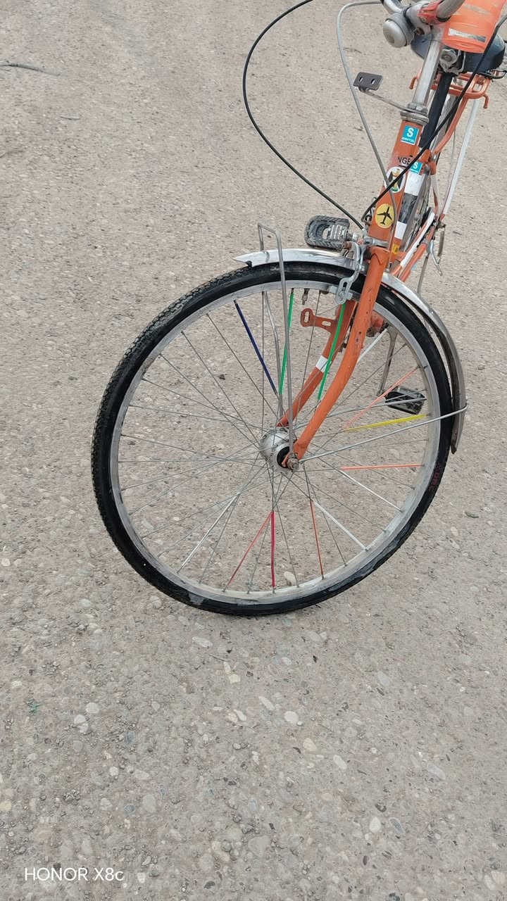 سلام عليكم باسكل لبيع حجم 26 فول نضافه بايسكل كير وحساس تايرات جدد شغال 6 نمر شركا DlA السعر 75 وبي مجال العنوان كركوك دوميز ***********
