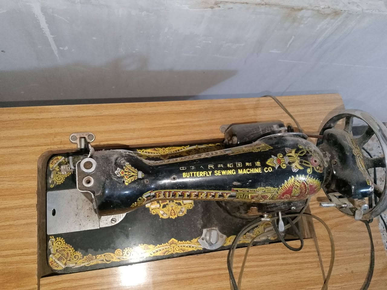 سلام عليكم
مكينه خياطه ام فراشه للبيع رقم***********
