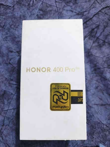 للبيع هونر٤٠٠برو اخو الجديد ٥١٢ورام ١٢ شاحن ١٠٠واط كامل ملحقات السعر ٦٧٥الف مكان بصره ماعندي توصيل اتصال ***********
