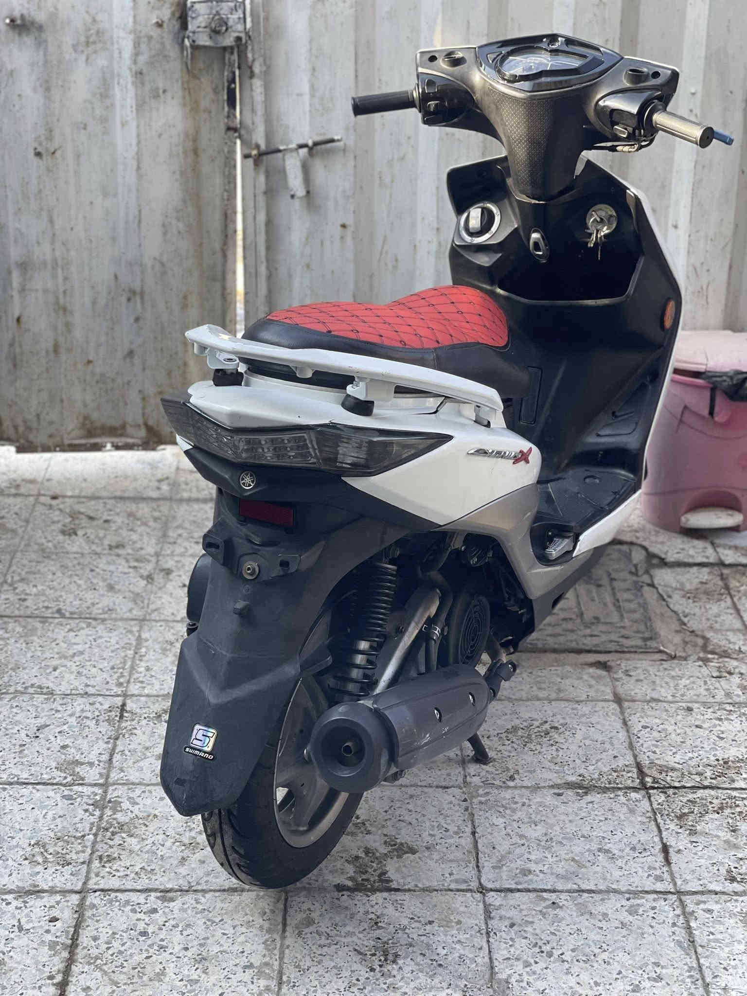 للبيع سكنس لد ياباني قبق نفخ ستان كهربائي مكينه بلاديه برغي ما مفتوح بيهه السعر 1250   وبيهه مجال مكاني الشعله ***********
