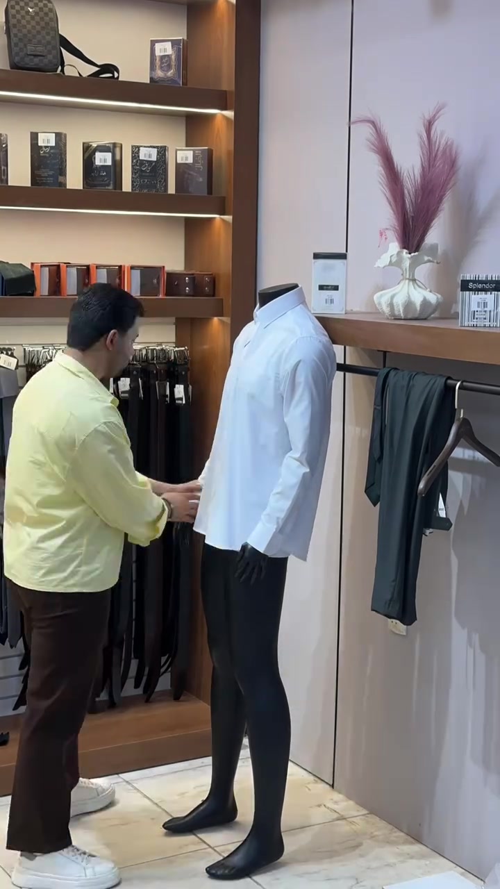 التنسيقة كاملة متوفرة داخل مجمعاتنا✨

فروعنا:
▪️ بغداد – زيونة – شارع الربيعي – مقابل جدار سنتر
▪️ بغداد – الدورة – شارع المصافي – داخل الدورة مول
▪️ بغداد – حي الجهاد / حي الحسين – داخل العربي مول
▪️ بغداد – القاهرة – قرب جامع النداء – مجاور التانكي
▪️ واسط – الكوت – شارع المغرب – قرب فلكة العمارة
▪️ الأنبار – الفلوجة – داخل الفلوجة مول / الطابق الأول

💢 للمزيد من العروض تابعوا صفحتنا على التليگرام
https://t.me/modren_man1


**إذا كنت صاحب هذا الإعلان وتريد حذفه لأي سبب، رجاءا أرسل رسالة إلى الدعم الفني**