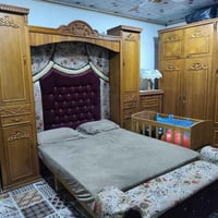 تخت ملكي • تخت طفل • زاوية