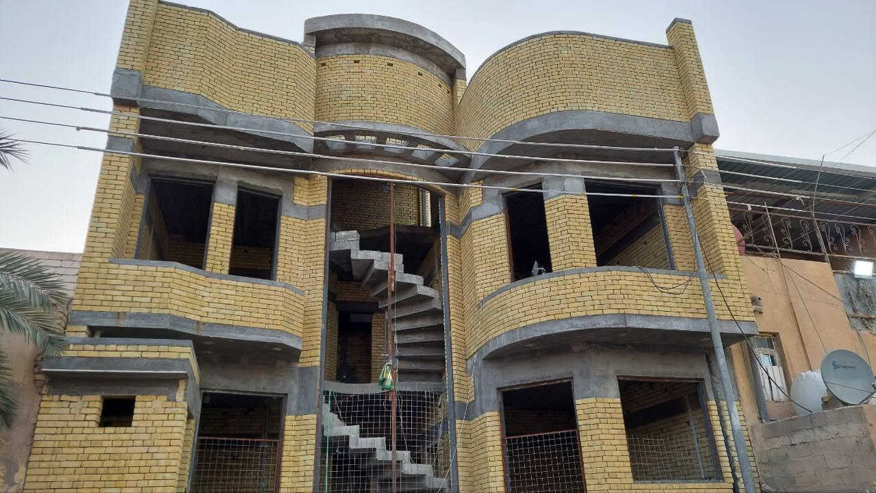 علي الموسوي لنجارة القالب والتسليح والصب الكونكريت البصره جزء من أعمالي والبعض مع شركة اوج الحضاره للتواصل *********** البصره
