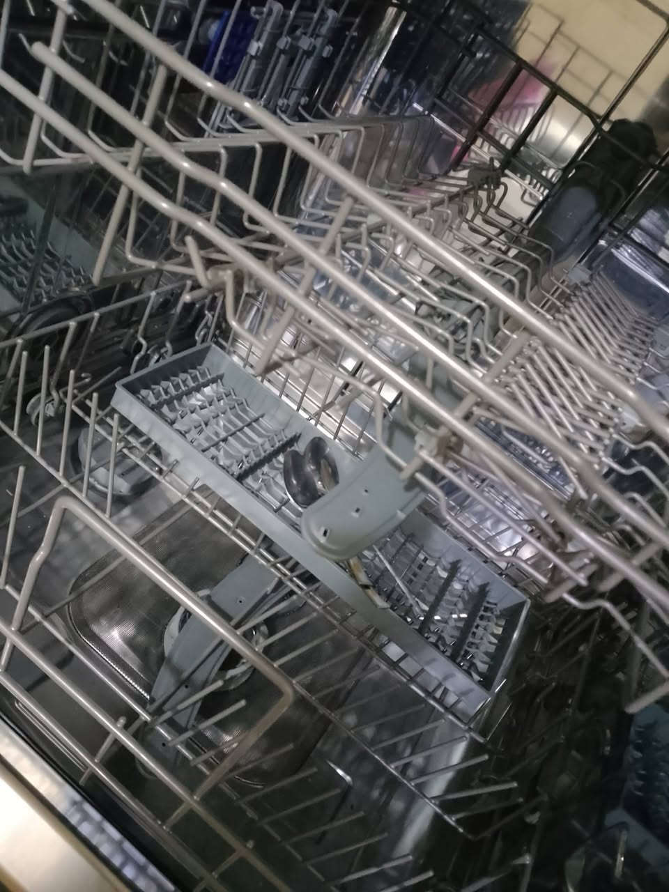 السلام عليكم عندي هاي الغساله مواعين جديده ومابيها اي ضرر شغاله أبيعها ب200 قفل اخذتها ويه الكاونتر وبعت والكاونتر ومابقالها مكان 
مكاني المحمودية


**إذا كنت صاحب هذا الإعلان وتريد حذفه لأي سبب، رجاءا أرسل رسالة إلى الدعم الفني**