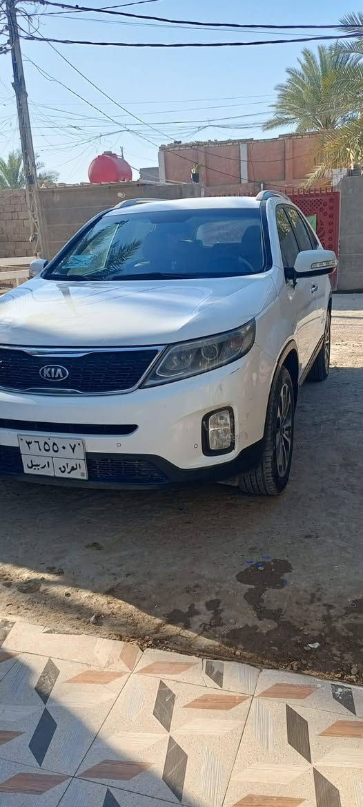 سورنتو 2015 رقم اربيل 2400 مكفوله وحلوه وجديده تفاصيلها موضح بالسونار سعر السياره158 وبيها  مجال  بسيط ***********//***********
