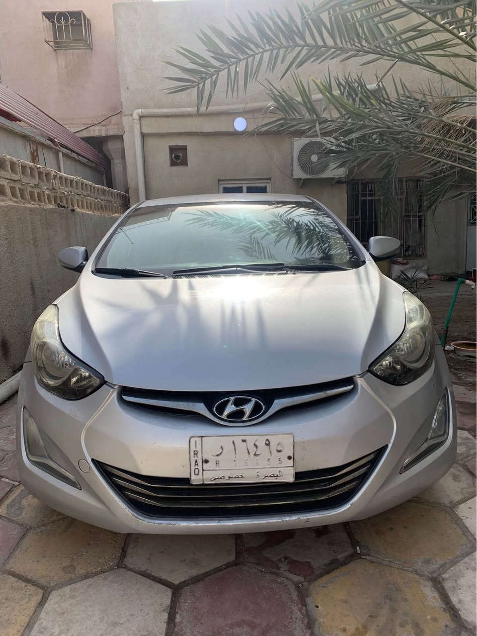 السلام عليكم 
هيونداي النترا خليجي محرك 1800 ماشية 270 الف بيها داير الجاملغ الخلفي مصبوغ وبيها خياسات ورواج بالقمارة 
السيارة رقم بصرة باسمي 
السعر 105 وبيها مجال للشراي
مكاني البصرة الجمعيات 
*********** البصرة, العراق
