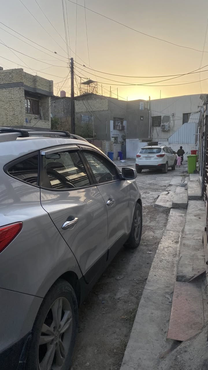 السلام عليكم توسان 2011 محدث 2016
وارد امريكي مكينه وكير كفاله عامه وكير atm
. 
سعرها 124 وبيها مجال
توصل واتس فقط اتصل وافهمك على كلشي 
***********
