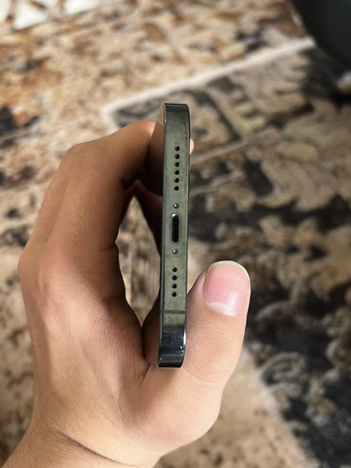 السلام عليكم ايفون 12 برو ماكس ذاكرة 128 تك سيم شرق اوسط بلادي بطارية 73. فقط ضهر مبدل ليزر والباقي بلاد للمراوس بايفون او سامسونج رقمي***********
